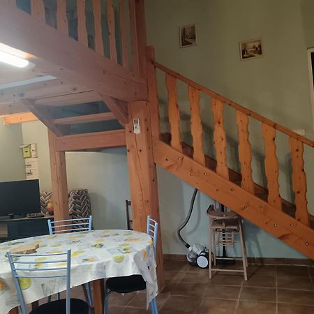 Chez Betty Leilighet Le Luc Eksteriør bilde